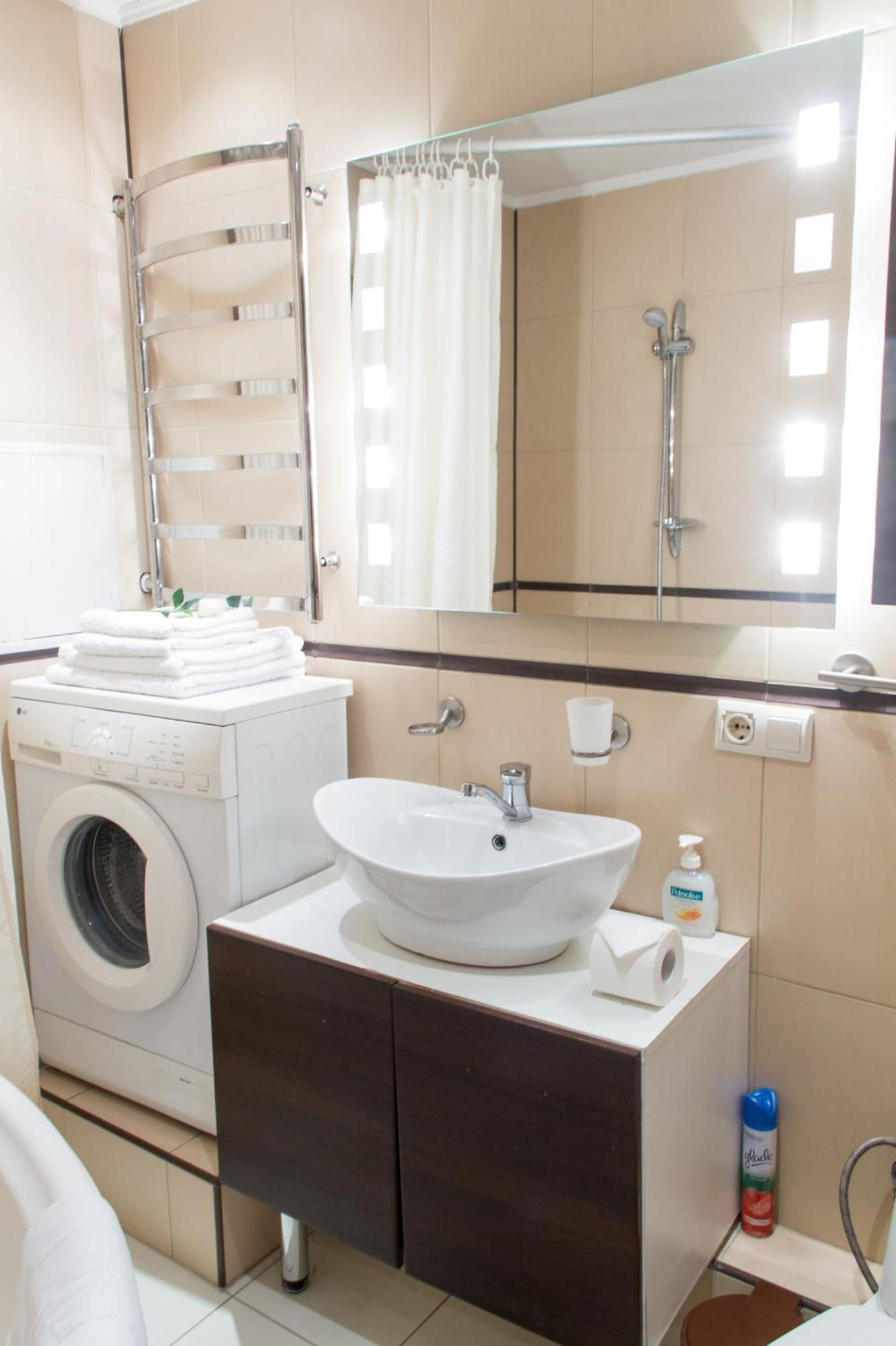 Alex Apartments Near Kreshatik St Kyiv Room photo