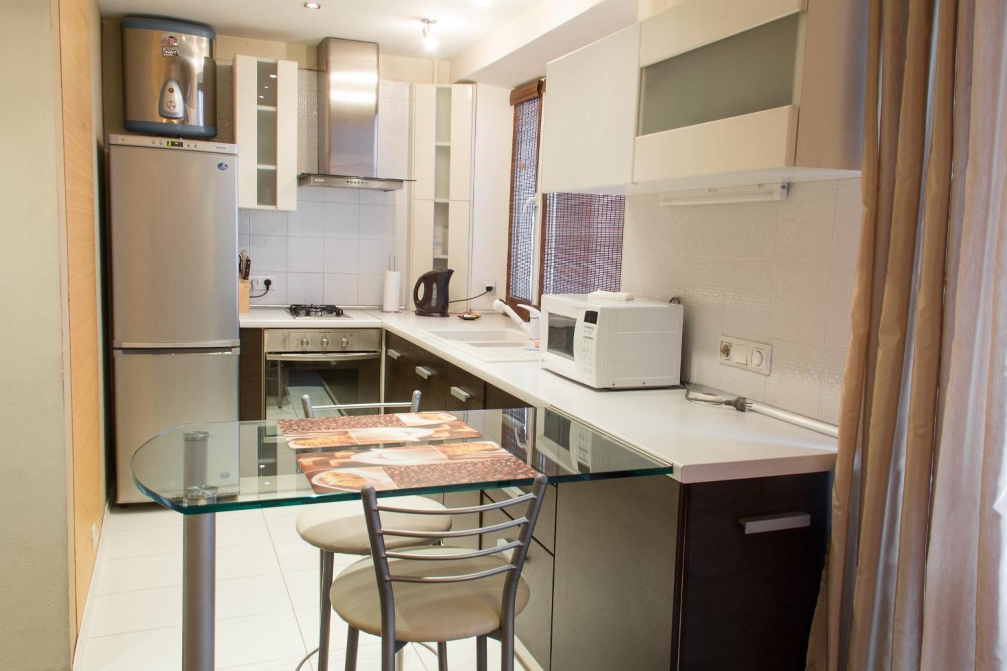 Alex Apartments Near Kreshatik St Kyiv Room photo