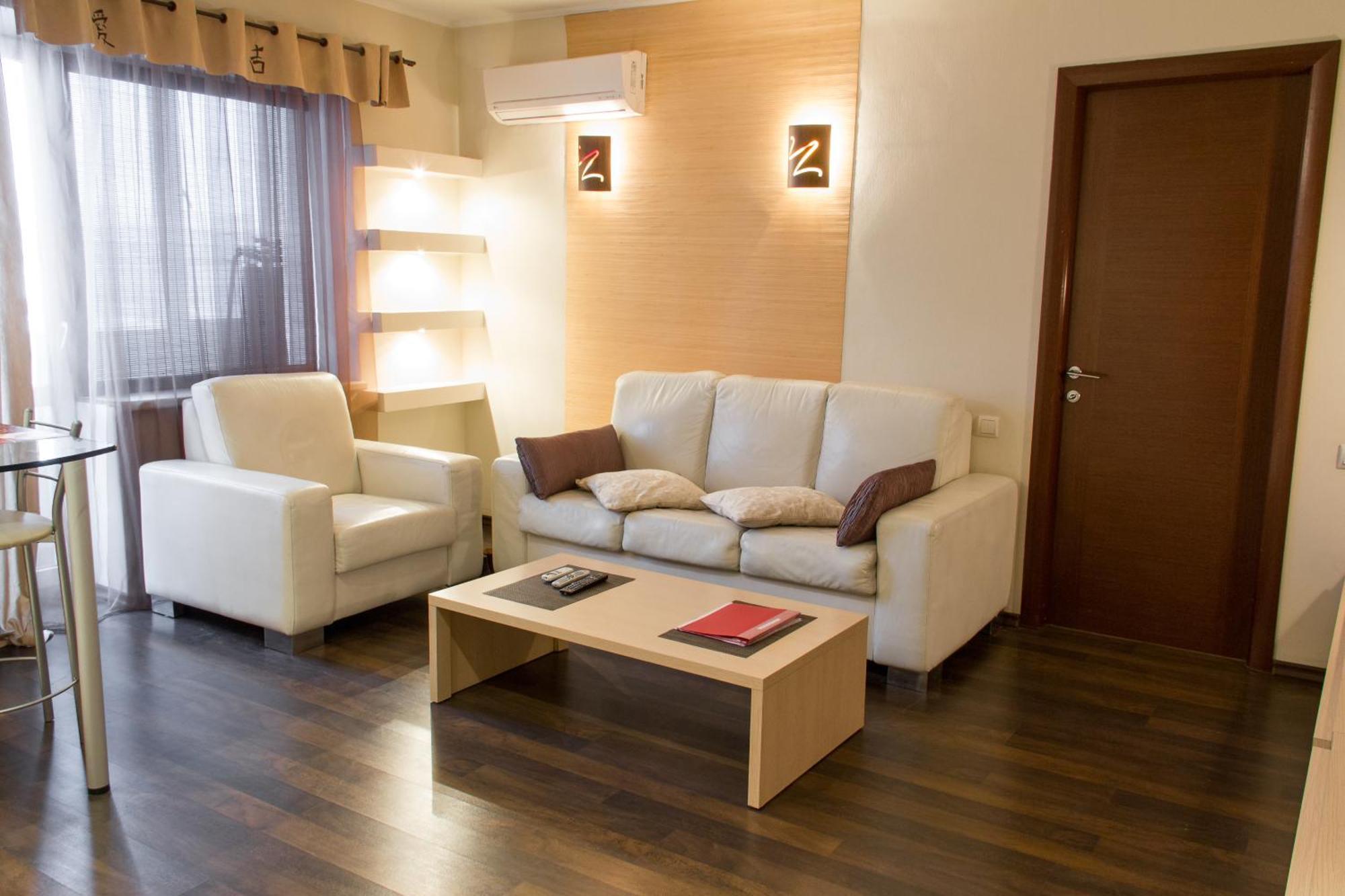 Alex Apartments Near Kreshatik St Kyiv Room photo